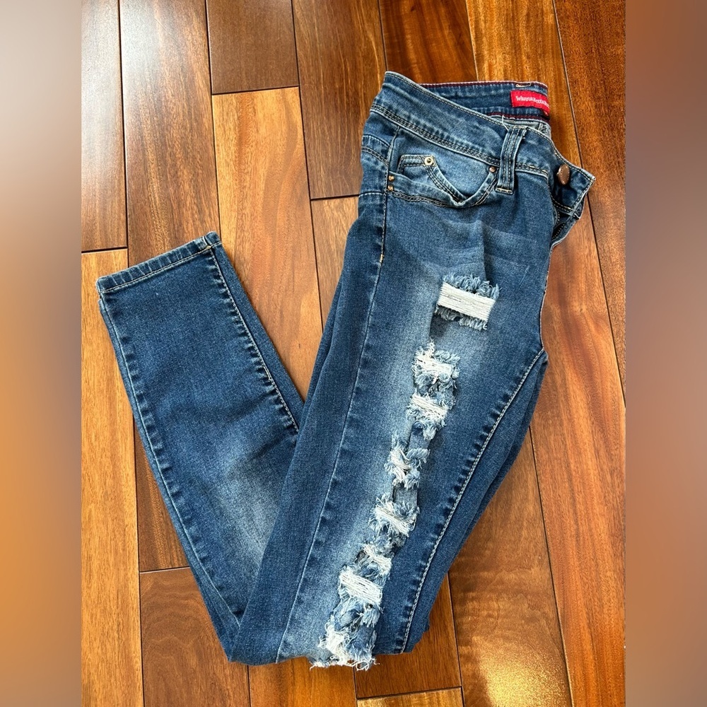 YMI WannaBettaButt Jean Size 7 Distressed Skinny Blue Denim